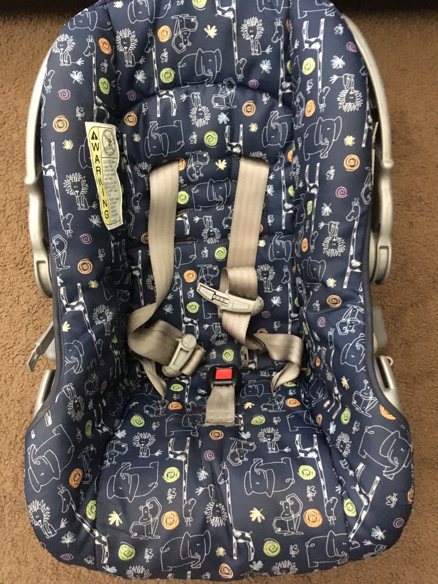 Car seat for infants in excellent condition