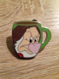 Grumpy mug Disney pin