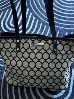 $4 Purse Avariable on Lynwood