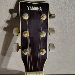 Yamaha Acoustic Guitar