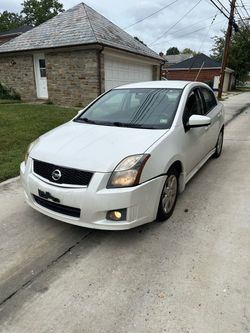 Nissan Sentra White 4-Door Sedansr