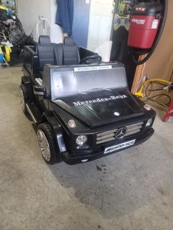 Kids Mercedes AMG Truck Ride On For 2 Kids