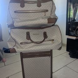 Beautiful Classy Michael Kors Luggage Travel Set