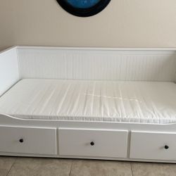 Ikea Day Bed With Mattress