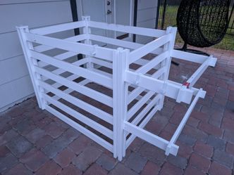 Pool float holder