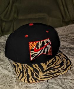 Nike True One Size Safari Snapback Hat Orange Black Streetwear