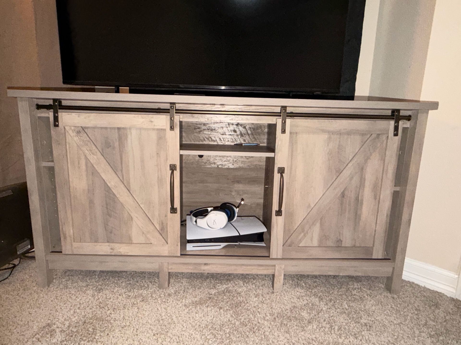 Entertainment Center/tv stand