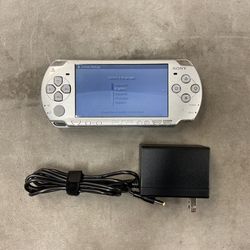 Sony Playstion Portable-Silver HandHeld Console