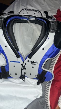 Riddell shoulder pads with battle back plate