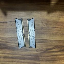 2 x 8G= 16G DRAM