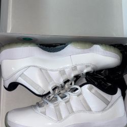 Air Jordan 11 Legend Blue 