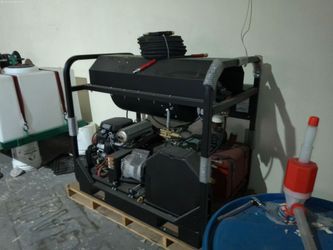 Hidrolavadora Industrial de Agua Caliente Tipo Skid Profesional/ Industrial Hot Water Hydrowasher Type Skid Professional