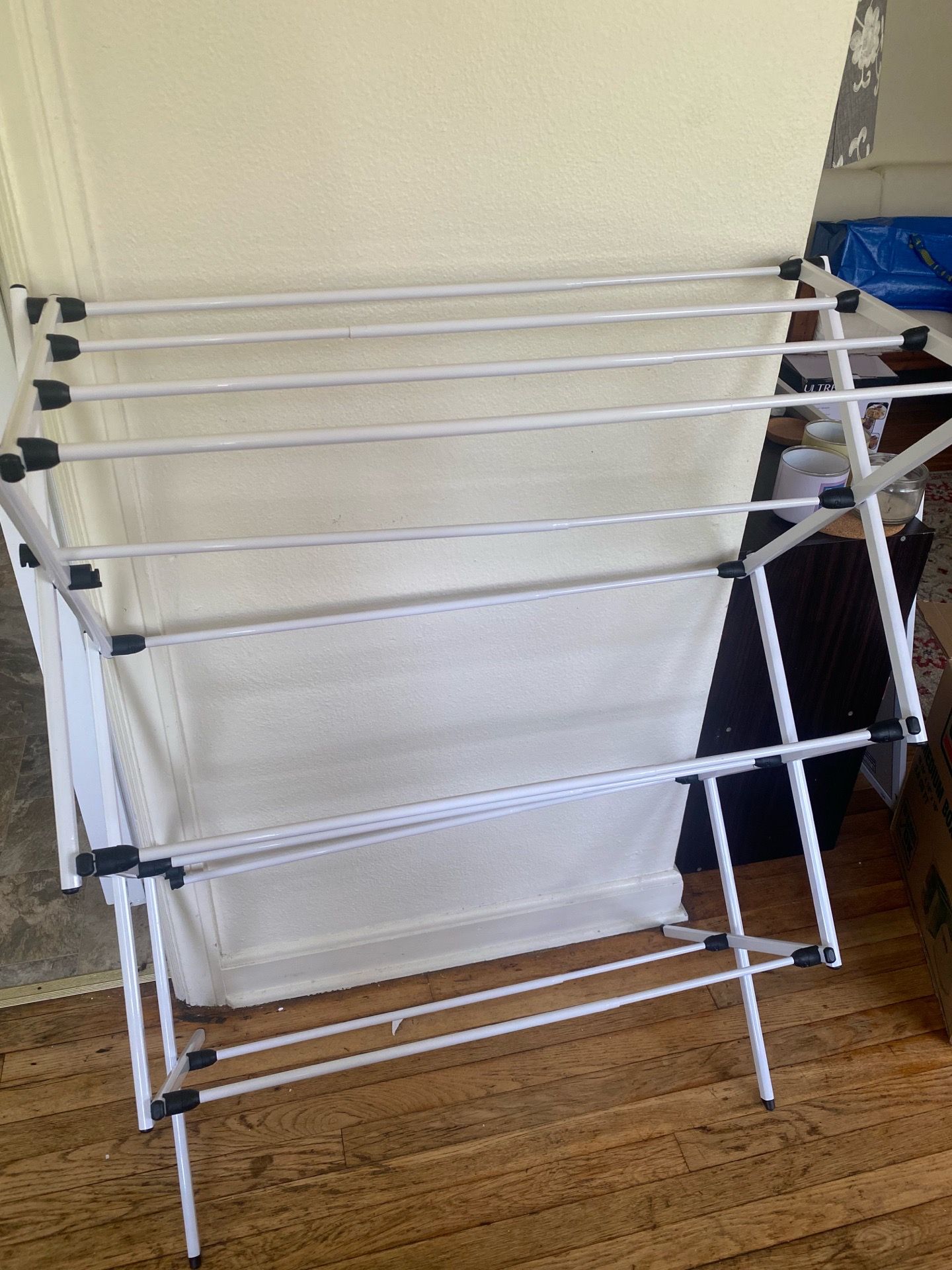 Collapsable drying rack