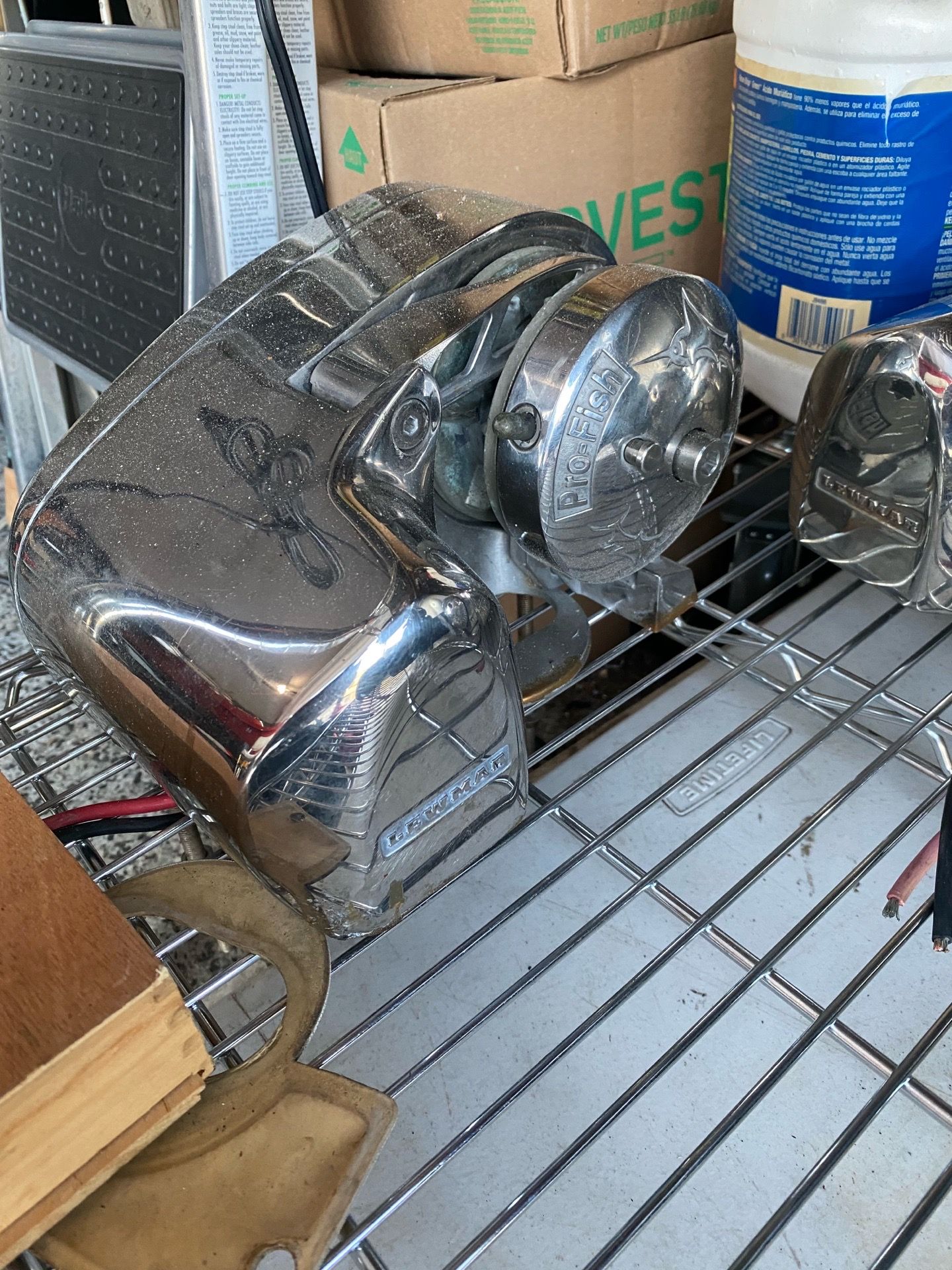 Lewmar Profish 700 windlass
