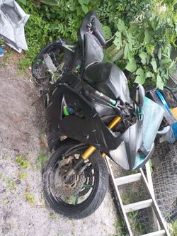 No title clean vin 05 zx6r