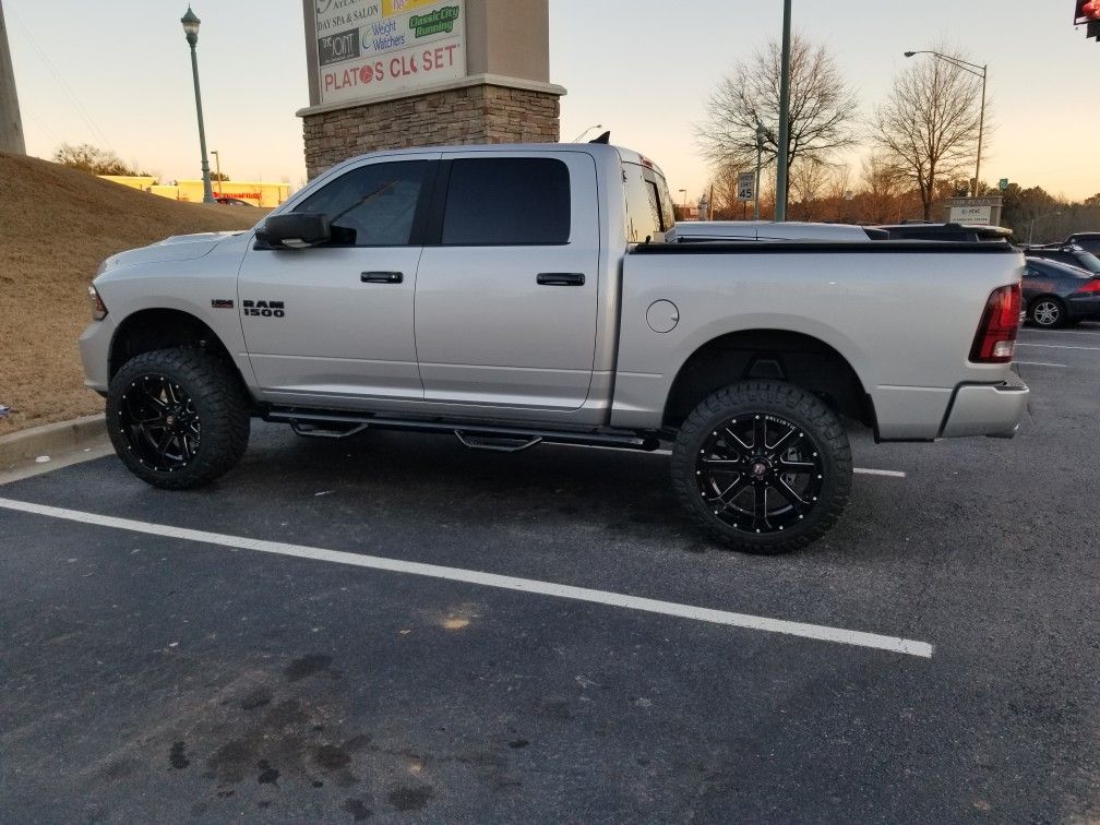 Ballistic Rage 959 22x12 -44 wheels and Nitto Ridge Grappler 35x12.5x22 Tires