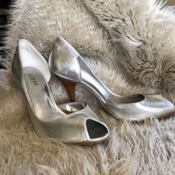 NEW Guess Silver Peep Toe Heels Sz 7 $12