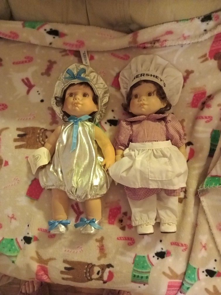 Hershey Kiss Porcelain Doll Set