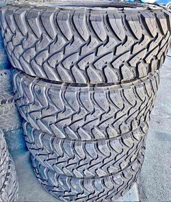 35x12.50/20 toyo Selling a set of 4 tires in excellent condition 🫡