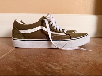 👟 Like-New VANS Old Skool Unisex Tennis Shoes Sneakers Beech Green w/ True White Accents