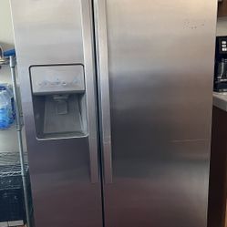 Refrigerador Whirlpool  66 inch de alto y 31 de ancho 