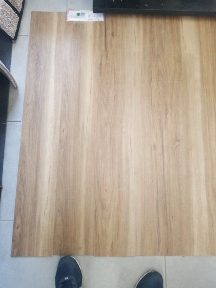 Spc Flooring 100% Waterproof 5.5 Mm. With Padding Attashed