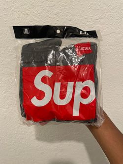 Black supreme crew socks 4-pack (brand new)