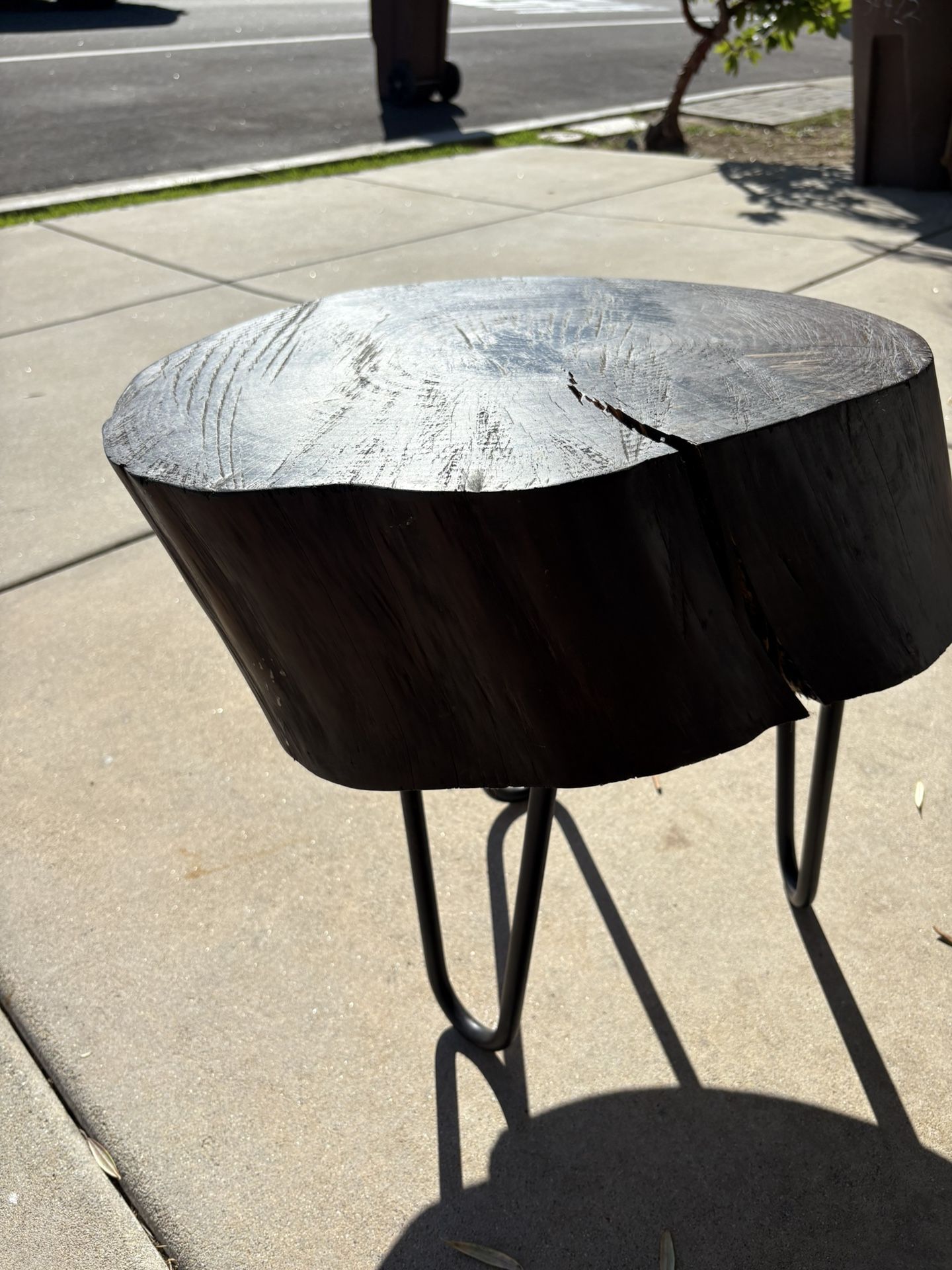 Table/Small Table/End Table/Log Table/Butcher Block type table