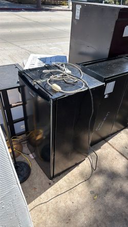 Mini fridge