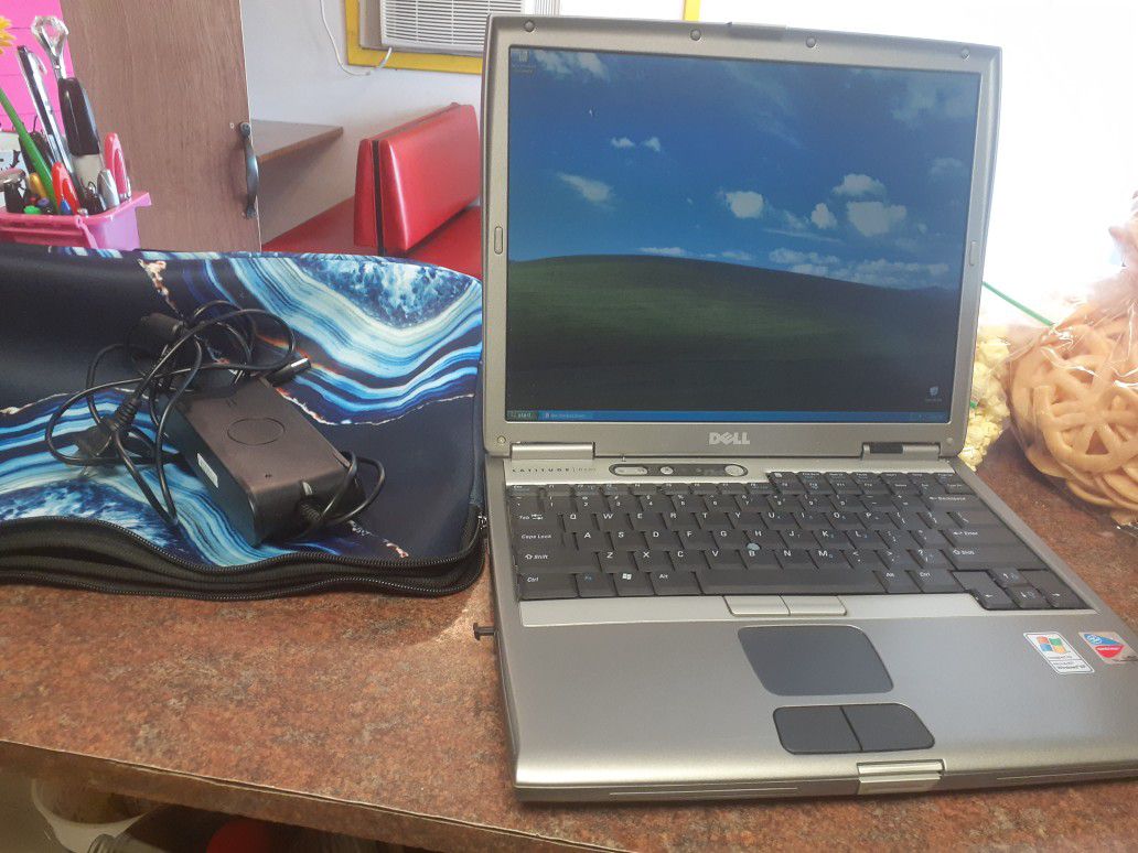 Laptop dell very good condition.