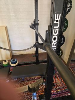 Rogue Fitness The Ohio Bar - Cerakote - Navy Shaft / Black Sleeves