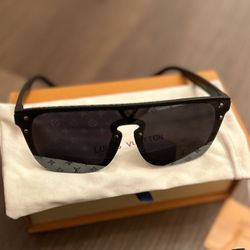 LV Sunglasses (BEST OFFER)