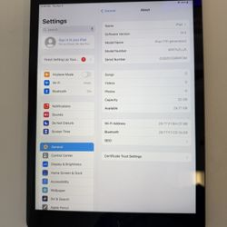 iPad 7 32gb Works Great