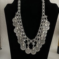 Necklace. Vintage silver toned coin necklace. 