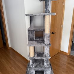 EveryYay Lookout Loft Large 8-Level Cat Tree - like new condition