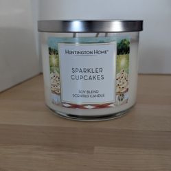 Sparkler Cupcake Soy Blend Candle 14oz, Glass Container. Sweet Vanilla Scent!