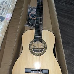 Right Handed Acoustic Guitar
