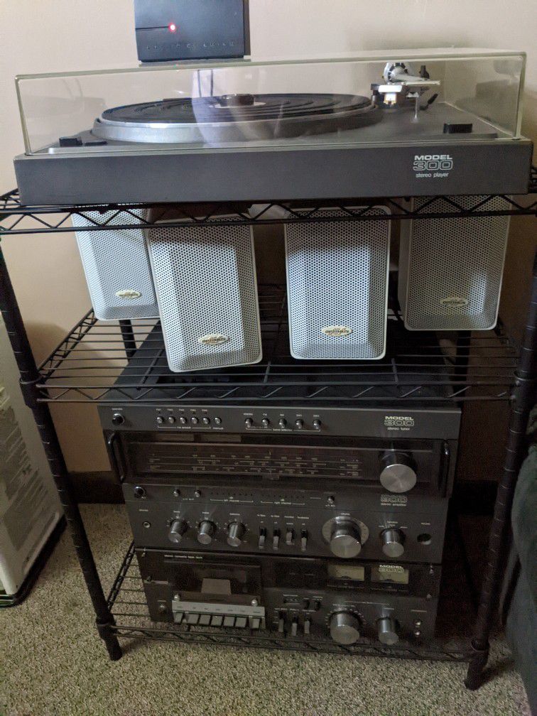  Stereo System Turntable Needs Work. Montgomery Ward's Brand.   Model 300.   Vintage