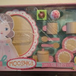 MOOSHKA TEA PARTY WOODEN SET. NEW