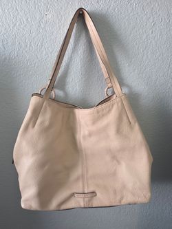 VINCE CAMUTO- Pink