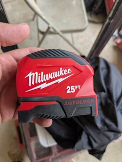 Milwaukee Tape Measure
