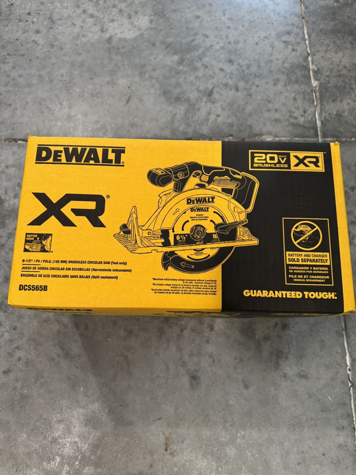 DEWALT CORDLESS CIRCULAR SAW Brand New