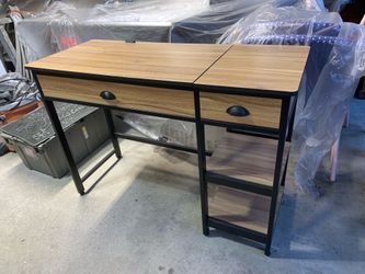 Computer desk