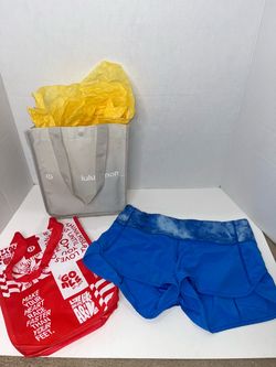 Lululemon shorts size 6
