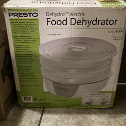 Food dehydrator - New in Box 