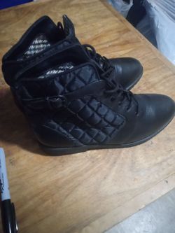 ELLEMENNO WOMEN'S LEATHER ANKLE BOOTS SIZE 7