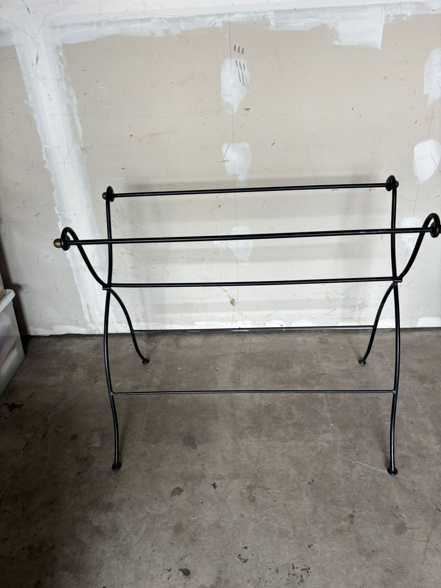 Metal Folding Towel Rack
