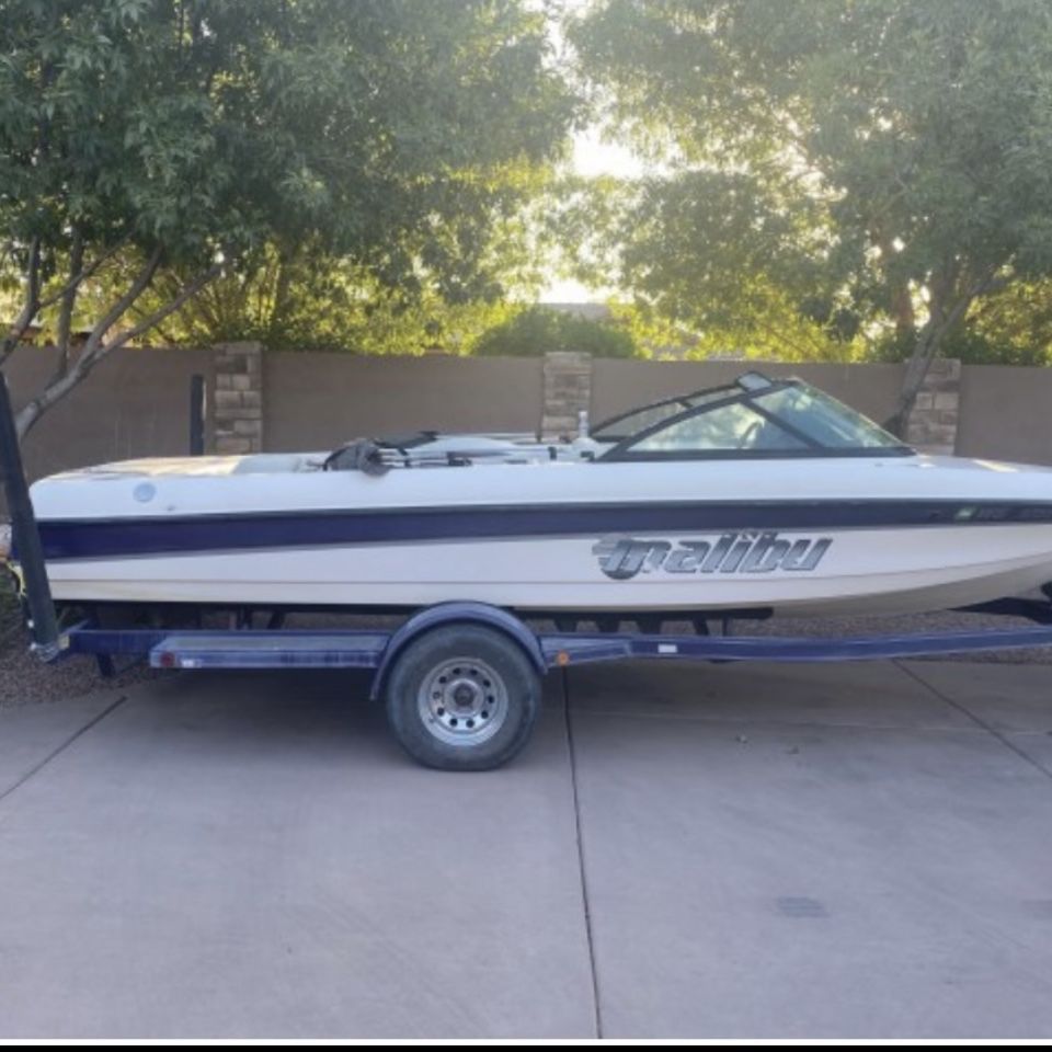 1999 Malibu Response LX - 3-Event Ski Boat 