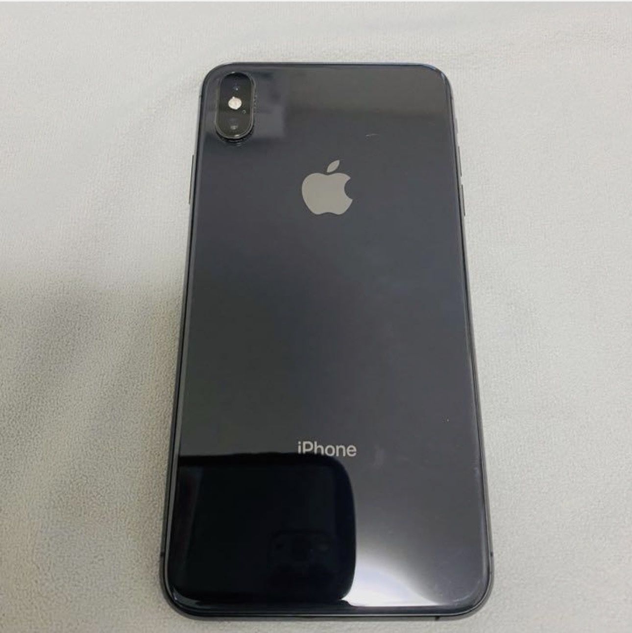 New iPhone Xs Max