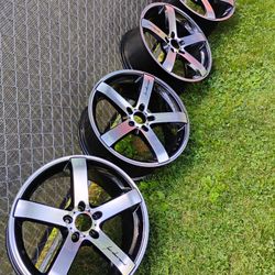 Cruize wheels 5 lugs 5x105 19"rims
